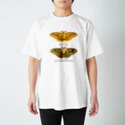 さちこの生物雑貨のウスタビガ・クロウスタビガ Regular Fit T-Shirt