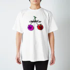 tottoのチェリーキャット Regular Fit T-Shirt