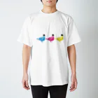 はとやの帽子をかぶった鳩 Regular Fit T-Shirt