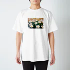 スポンジの記憶の中のキク科のお花 Regular Fit T-Shirt