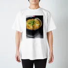 YUKI【ユメとホープ探し中】のカレーうどん Regular Fit T-Shirt