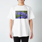 ぷらっこの羊蹄山のミヤマオダマキ Regular Fit T-Shirt