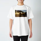 とある商店のワイキキの夕暮れ Regular Fit T-Shirt