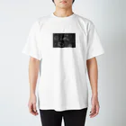おしゃれ屋さんの倒れるタピオカ（mono ver.） Regular Fit T-Shirt
