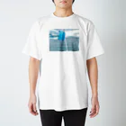 青魚クール便のバイバイ、ラムネ Regular Fit T-Shirt