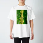 otamasanの苔の木とセミの抜け殻 Regular Fit T-Shirt