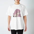 m i n a n oの夏休みの女の子　背景白 Regular Fit T-Shirt