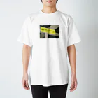 watuyakunの搭乗口（キリル文字） Regular Fit T-Shirt