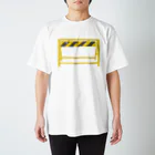 8tocakのバリケード Regular Fit T-Shirt