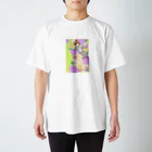 花信風のお店の紫の花と女の子 スタンダードTシャツ