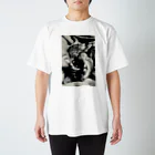 ほのぼのライフの探偵猫の休日 Regular Fit T-Shirt