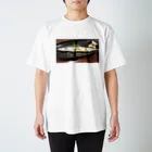 ぽっぴーの館の例のお高い青魚 Regular Fit T-Shirt