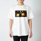 ぽっぴーの館の美しくもお高いチーズたち Regular Fit T-Shirt