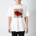 Sweetfishのぷるぷる唇 Regular Fit T-Shirt