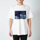 月が星を蝕べる時のクラゲ Regular Fit T-Shirt