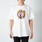 mozu-Illustrationのらピーちゃん Regular Fit T-Shirt