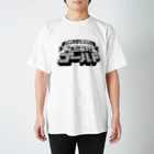 シンタとケンジの秘密基地ゴールドの秘密基地ロゴ（BLACK) Regular Fit T-Shirt