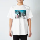 始発ちゃんの駅から見えた海 Regular Fit T-Shirt