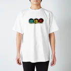 ぷにおもちSHOPのウキウキ信号機 Regular Fit T-Shirt