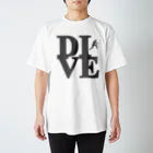 Plastic-Earthの"Dive" POP-ART風 Regular Fit T-Shirt