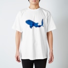 ふとんにおぼれるのジンベエザメ 夏の星座 青 Regular Fit T-Shirt