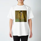 art-standard（アートスタンダード）のグスタフ・クリムト（Gustav Klimt） / 接吻（The Kiss） 1908 Regular Fit T-Shirt