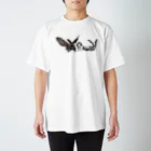 魚乃ミユキ (さかなのみゆき)の蛾と女性 티셔츠