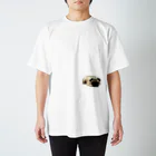 パグ PUG ぱぐ  OHMAI GALLERYのPUG-パグ-ぱぐ　リアルパグ-2 ワンポイントTシャツ Regular Fit T-Shirt