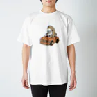 サメ わりとおもいの元祖運転を覚えたサメ Regular Fit T-Shirt