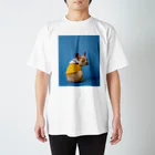 シロクマ屋の絵になる犬(見返り) Regular Fit T-Shirt