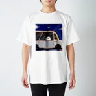 なで肩うさぎの美香堂の車中のポメラニアン Regular Fit T-Shirt