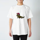 にのみ屋 SUZURI店のファイヤーサラマンダーのサラオくん Regular Fit T-Shirt