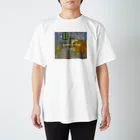 pinaのグッズの絵画にまざるオカメチャン:ゴッホ Regular Fit T-Shirt