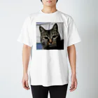 ねことらにゃんにゃん軍団のすまし顔 たぬきち スタンダードTシャツ