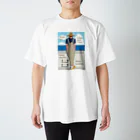 キッズモード某の海と麦わら帽の青年 Regular Fit T-Shirt