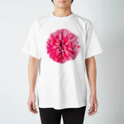 花水の花の紅いドレス Regular Fit T-Shirt