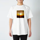 朝人のSunRise Regular Fit T-Shirt