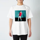 スイミントの赤いワンピースの女の子 Regular Fit T-Shirt