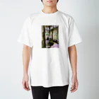 今日も酒がうめえの発電所廃墟 Regular Fit T-Shirt