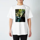 キリダンスの夏、ゼリーポンチ、窓辺にて Regular Fit T-Shirt