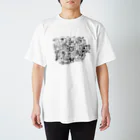 なるしまなるしのモノクロ総柄 Regular Fit T-Shirt