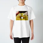 はっぴーさいこ🧸🧸🧸のでっぱうさぎちゃん Regular Fit T-Shirt