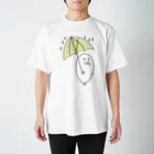 ぺちぺち工房 Pechi Pechi Atelierのあめふりあざらし Regular Fit T-Shirt