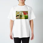 にんにく小豆製作場  のツンデレあらいぐまさんの眠いねん Regular Fit T-Shirt