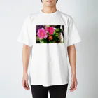 田坂仁志の家のガーベラ Regular Fit T-Shirt