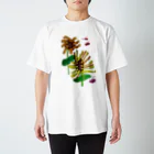 ヤードセールのひまわり Regular Fit T-Shirt