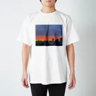うさぎ少年アンソニーの茜色の夕焼け Regular Fit T-Shirt
