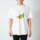 ササの月で眠るドラゴン Regular Fit T-Shirt