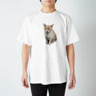 やぎ座A型の家の猫 Regular Fit T-Shirt