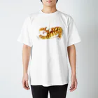 カワダクニコののびにゃんこ Regular Fit T-Shirt